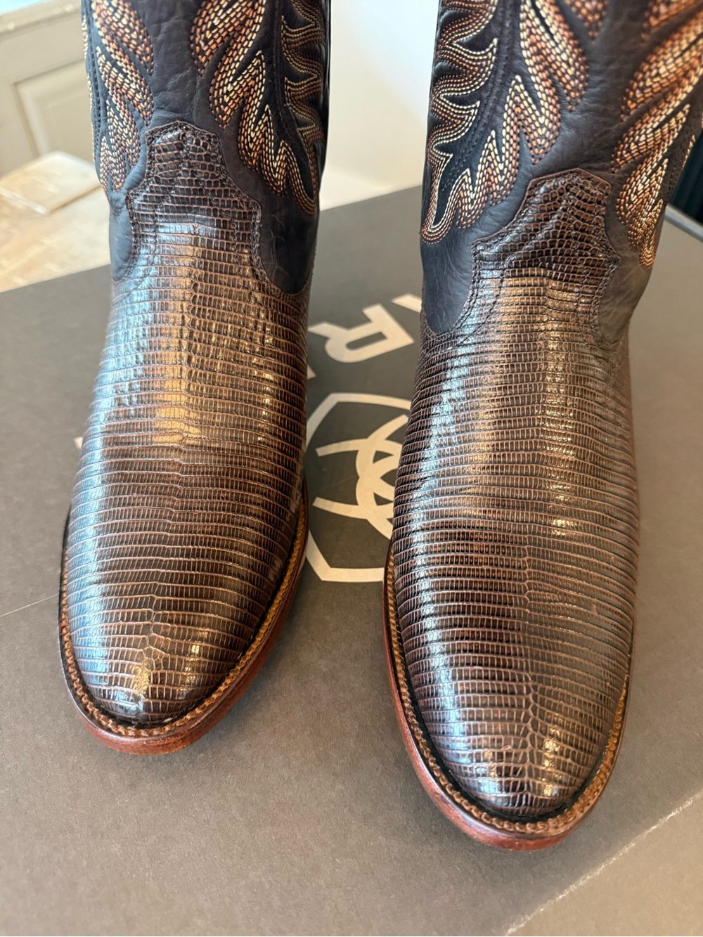 NWT Ariat Chocolate Brown Embossed Lizard-Texture Knee-High Western Boot SZ 9 - Picture 8 of 16
